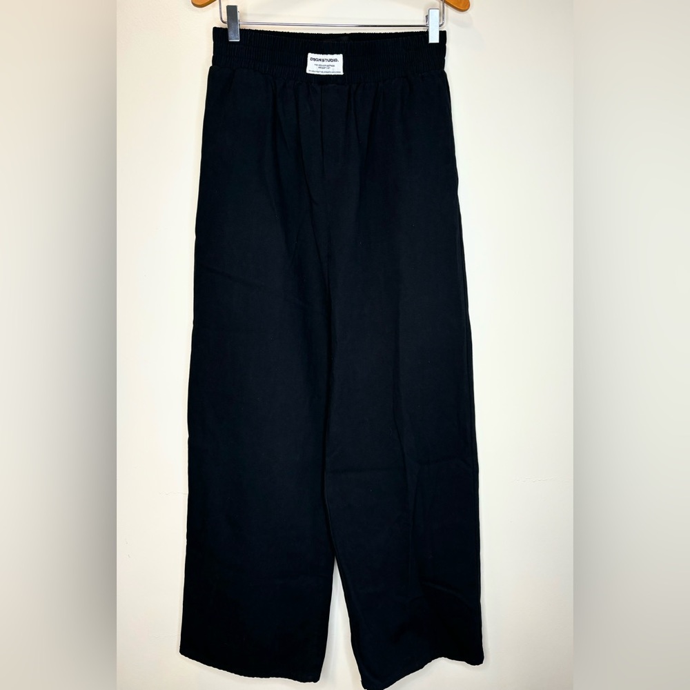 NWT Madison Beer X Boohoo Collab Black Wide Leg Joggers Size Women's US 10